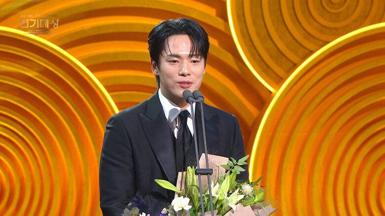 パク・ヒョンシクを筆頭に、イケメンたちが新境地！2025年の韓ドラ界の"主役"が決まる韓国地上波3局MBC・KBS・SBSの「演技大賞」受賞予想