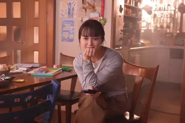 「多部未華子が語る、共感を生むストーリーCMの裏側とテレビの魅力「のんびりテレビの前に座る時間を大切にしたい」」の画像