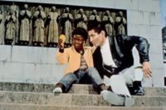 高倉健の背中で語る演技が涙を誘う..."強いだけでなく、優しい男"像が確立された「網走番外地　望郷編」