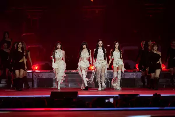 「BTS・Jung Kookへのリスペクトを感じるLE SSERAFIM(ルセラフィム)・KAZUHAの圧巻のソロパフォーマンスも！「KBS歌謡祭」だからこそ実現した名場面の数々」の画像