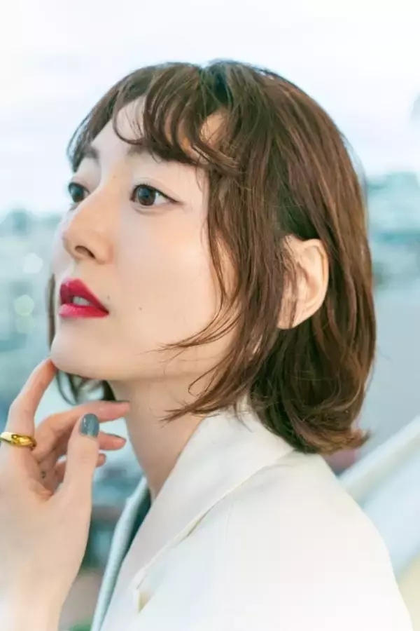 「花澤香菜、歌うことは「なくてはならないもの」 声優業にも通ずるアーティスト活動の現在地【花澤香菜をつくる6つのピース】」の画像