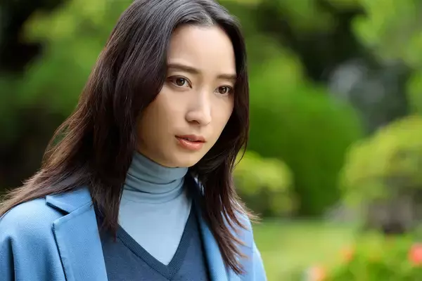 杏がセリフの半分以上が英語の難役に挑む！"血を抜かれた死体"の謎に挑む衝撃のクライムサスペンス「連続ドラマＷ　ＢＬＯＯＤ＆ＳＷＥＡＴ」