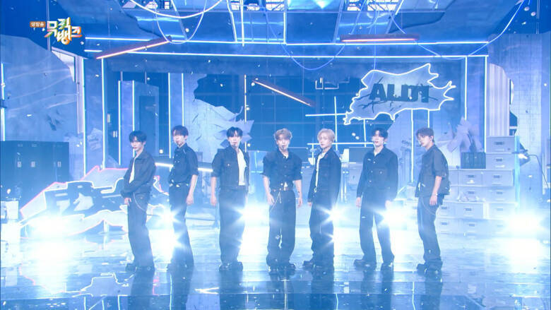 20歳になったNI-KIの覇気に満ちた視線も...「Knife」が評判のENHYPEN、ALPHA DRIVE ONE(ALD1)との対決にも視線が集中したK-POP界隈の首位争い