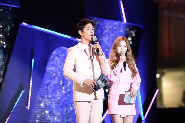 「暴君のシェフ」のイ・チェミンらに続く？「ユミの細胞たち3」への期待も高まるキム・ジェウォンが抜擢された、韓国トップ俳優への登竜門「ミュージックバンク」の歴代MC