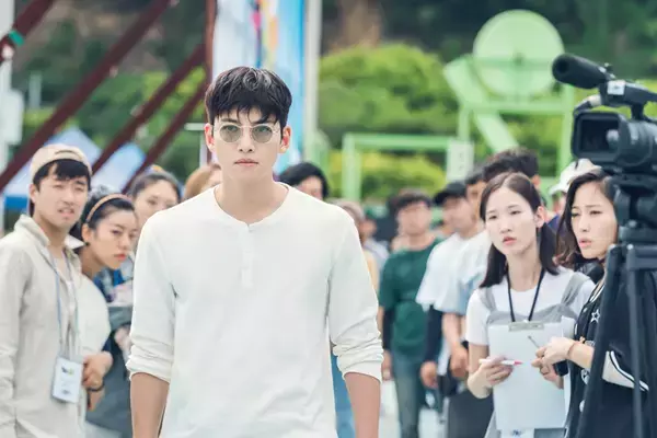 「今田美桜との「メリーベリーラブ」やソン・イェジンとの「スキャンダル」他、期待感が募る待機作多数！チ・チャンウクが俳優活動を再始動させた必見ロコ」の画像