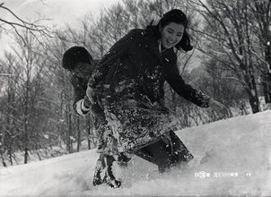 吉永小百合×浜田光夫の"純愛コンビ"が体現する刹那的な恋愛...若かりし名優2人が新境地を開拓した「泥だらけの純情」