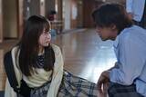 「長尾謙杜×山田杏奈が抑制と揺らぎの芝居で好演！相次ぐ不審死の陰で深まる危うい初恋を描く「恋に至る病」」の画像4