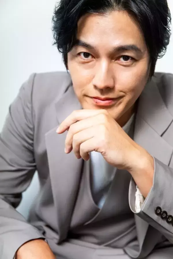 「俳優・要潤が25年前『仮面ライダーアギト』でデビューした当時の自分に伝えたいこととは？」の画像