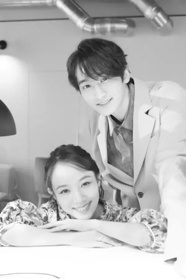 「咲妃みゆ×小関裕太、初共演は探り合いだった！？「『どんな方なんだろう〜？』と...」ミュージカル『レッドブック』インタビュー」の画像