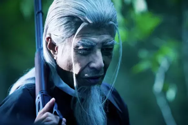 「泥臭い魅力を放つ山崎賢人、鶴見中尉の恐ろしき狂気を完全再現する玉木宏ら「ゴールデンカムイ 網走監獄襲撃編」の随所に溢れる原作へのリスペクト」の画像