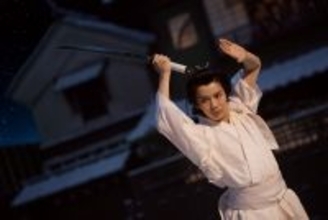 白装束を纏う長尾謙杜(なにわ男子)の鮮烈な美青年ぶり...「国宝」効果による歌舞伎人気が高まる中、映画「木挽町のあだ討ち」に集まる評判の声