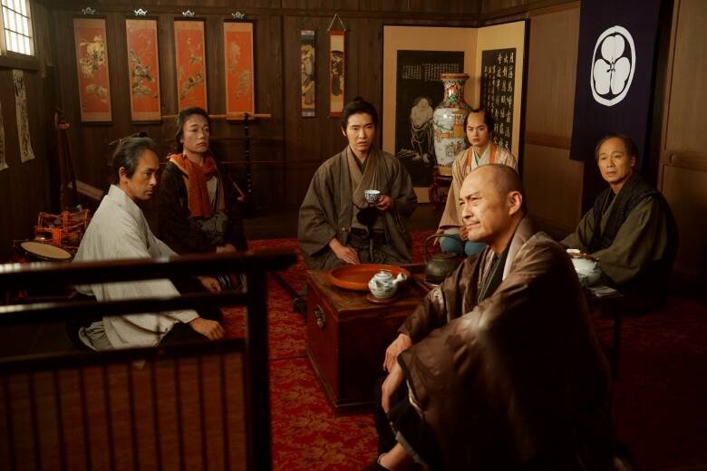 白装束を纏う長尾謙杜(なにわ男子)の鮮烈な美青年ぶり...「国宝」効果による歌舞伎人気が高まる中、映画「木挽町のあだ討ち」に集まる評判の声