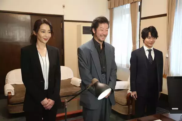 「浅野忠信と神木隆之介が魅力たっぷりの凸凹バディに！2人のやりとりがクセになる「刑事ゆがみ」」の画像