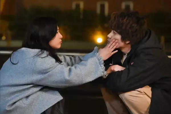 吉高由里子×北村匠海 初共演作品...手話と表情で"心"を通わせる異色の恋愛ドラマ「星降る夜に」