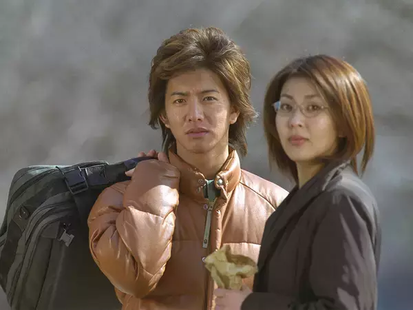 木村拓哉×松たか子の最強バディが生んだ名作！自由奔放な検事と堅物事務官が輝く「HERO」の魅力