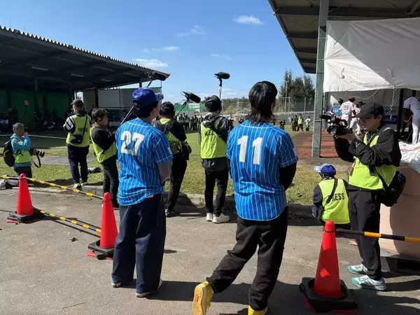 「真中満×バッテリィズが沖縄キャンプへ！野球好きの視線が捉えた2026年シーズンの予兆」の画像