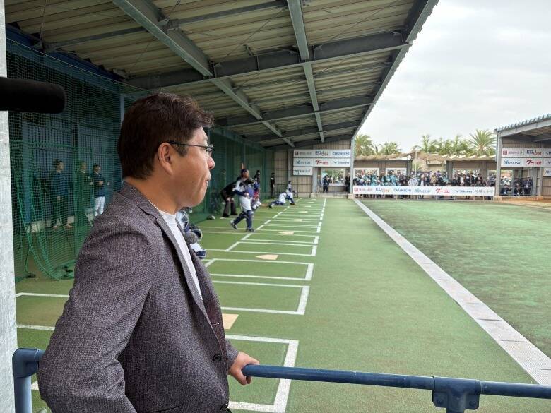 真中満×バッテリィズが沖縄キャンプへ！野球好きの視線が捉えた2026年シーズンの予兆
