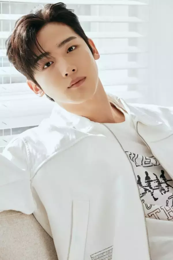 「キム・ヨハン、『第4次恋愛革命 ～出会いはエラー：恋はアップデート～』の魅力を語る「多様な登場人物の関係性に注目してほしい」」の画像