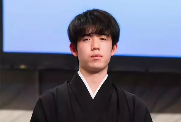 「王将戦七番勝負を防衛中！藤井聡太の12月の対局を振り返る」の画像