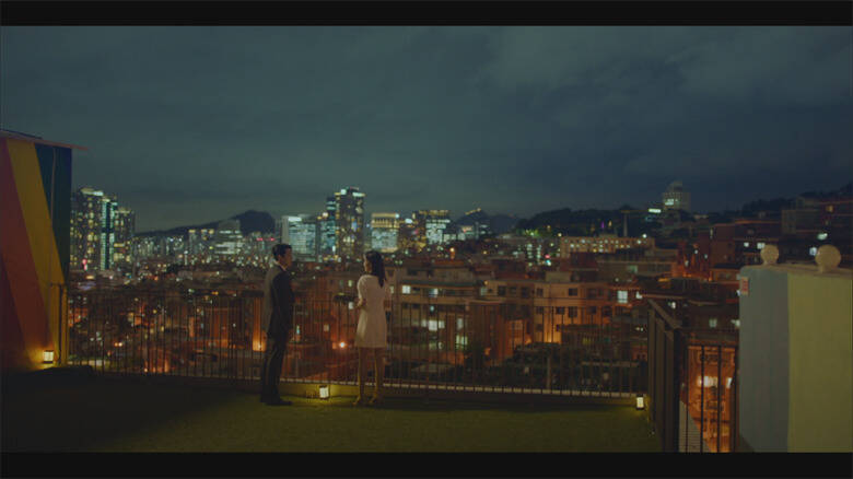 俳優デビューから30周年...名優ソ・ジソブ"2つの専門職"を演じ分けた2022年のドラマ「ドクター弁護士」