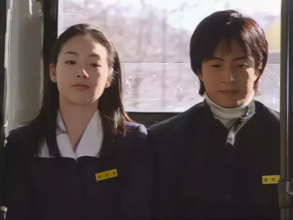 「初恋のエッセンスを凝縮！映画版「冬のソナタ」でより際立つペ・ヨンジュンとチェ・ジウが織りなす切なくも甘い名シーン」の画像