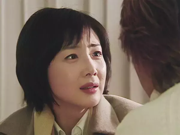 「初恋のエッセンスを凝縮！映画版「冬のソナタ」でより際立つペ・ヨンジュンとチェ・ジウが織りなす切なくも甘い名シーン」の画像