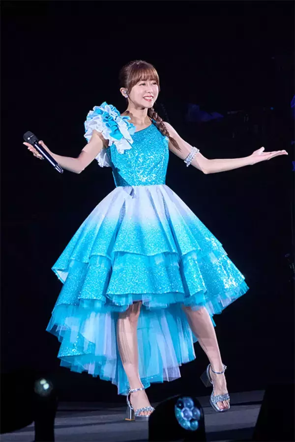 「水瀬いのり、10周年記念ライブでファンとシンガロング！「みんなから貰った想いや願いや希望、そして愛をしっかり受け止めて、旅はまだまだ続いていきます」」の画像