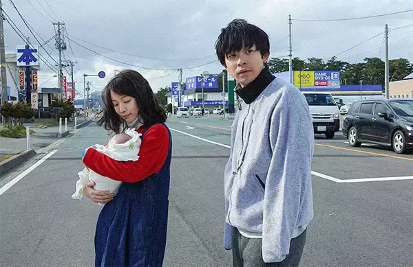 「仲野太賀の細やかな心情表現が際立つ！吉岡里帆の演技も圧巻の映画「泣く子はいねぇが」」の画像
