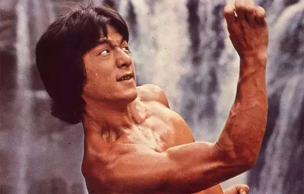 「4月7日(火)はジャッキー・チェンの誕生日！「酔拳」など歴史を変えた名作アクションを振り返る」の画像