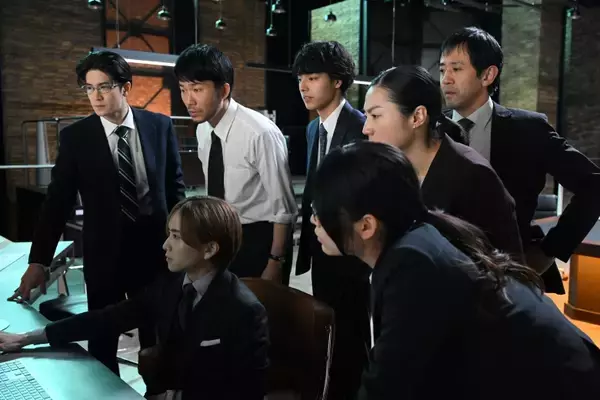 「板垣李光人が親友の面影に揺れる難役に挑戦！ 中島裕翔との"切ないバディ"が光る「秘密～THE TOP SECRET～」」の画像