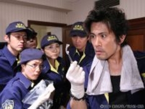 内野聖陽が圧巻の演技力で、型破りな検視官を魅力的な人物へと昇華――横山秀夫原作ドラマ「臨場 続章」