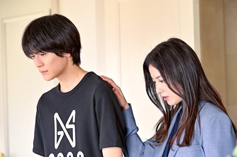 高橋文哉と津田健次郎、『最愛』で再注目される助演の魅力　優と山尾に宿った繊細さと静かな圧