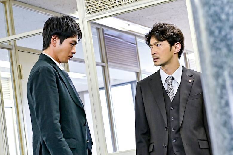 高橋文哉と津田健次郎、『最愛』で再注目される助演の魅力　優と山尾に宿った繊細さと静かな圧