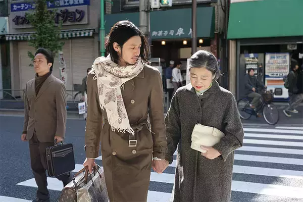 「オダギリジョーと樹木希林の間に漂うのは、リアルな親子の空気――リリー・フランキーの自伝小説を名演で映像化した「東京タワー オカンとボクと、時々、オトン」」の画像