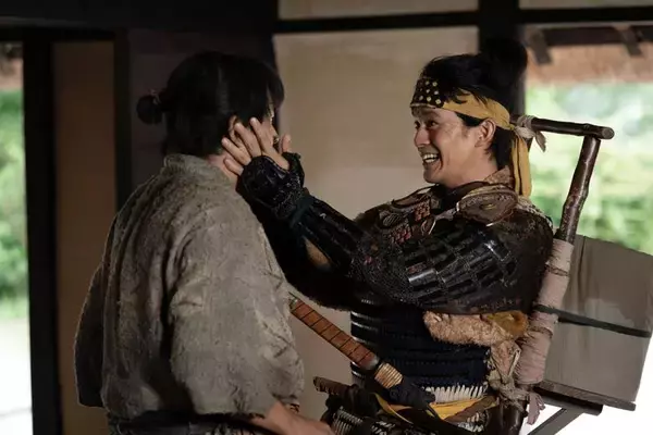 「大河初主演・仲野太賀、兄・豊臣秀吉役の池松壮亮を「本当の兄のように甘えてしまっています」と振り返る【大河ドラマ「豊臣兄弟！」インタビュー】」の画像