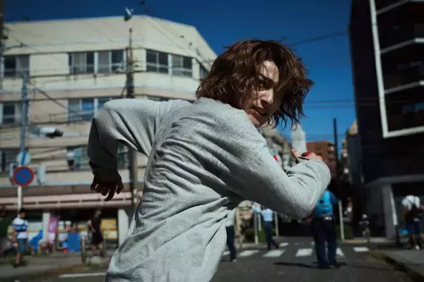 横浜流星「正体」で見せた"5つの顔"――逃亡犯を演じ分けた圧倒的な表現力