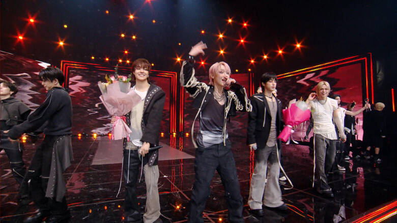 紅白歌合戦にも初出場...&TEAM(エンティーム)、反響を呼ぶ韓国デビュー作「Back to Life」で示した急成長の証とは？