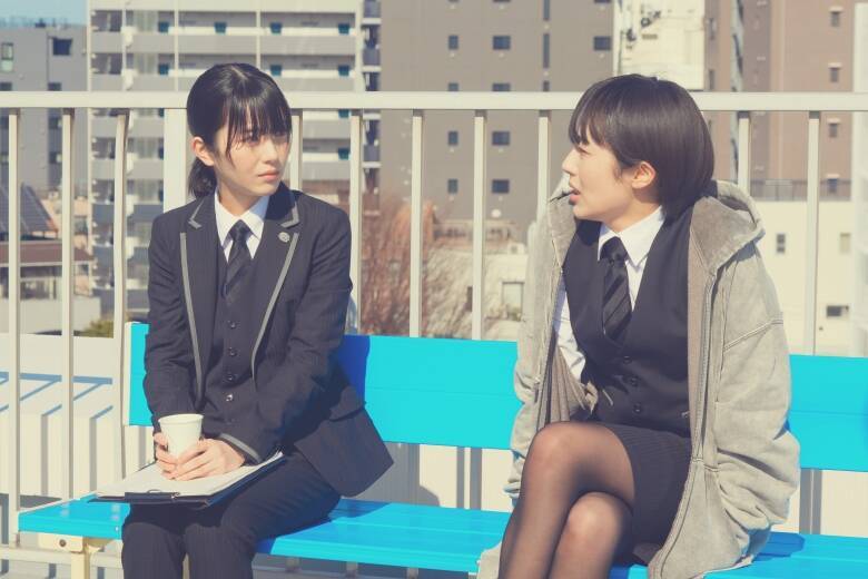 役者としての躍進が続く浜辺美波と目黒蓮(Snow Man)が「ほどなく、お別れです」で見せる深みのある佇まい