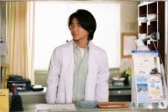 吉岡秀隆演じる医師が「コトー先生」として受け入れられていく様子が心をうつ「Dr.コトー診療所　特別編」