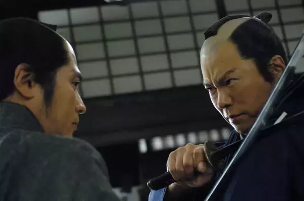 「豊川悦司・池脇千鶴・吉川晃司、三者が魅せる感情の機微、映画『必死剣 鳥刺し』の魅力」の画像