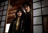「トラウマ級の展開で日本を席巻...映画「リング」で松嶋菜々子と真田広之が魅せた"恐怖"の表現」の画像4