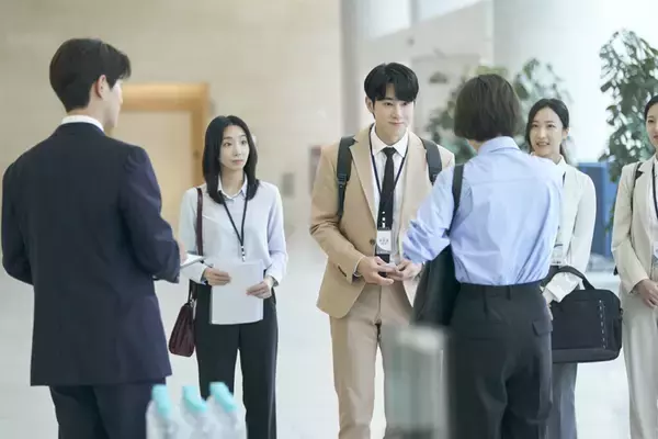 「東方神起・ユンホの真摯な魅力も光る！キャリアや友情、恋愛に悩む大人たちのオフィスドラマ「私たちの人生レース」」の画像