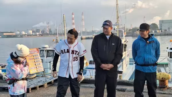 「釣りと向き合う真剣勝負の先に見えた素顔――菅野智之も参戦！『熱釣プロ野球2026 読売ジャイアンツ』東京湾サワラゲームに密着」の画像