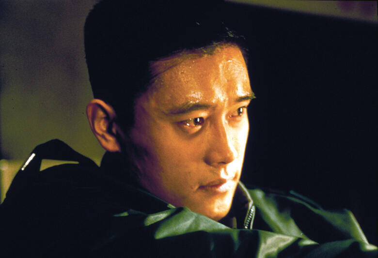 若き日のイ・ビョンホン×ソン・ガンホが魅せる"禁断の絆"...「ＪＳＡ」で目撃する韓国映画界を代表する名優たちの原点