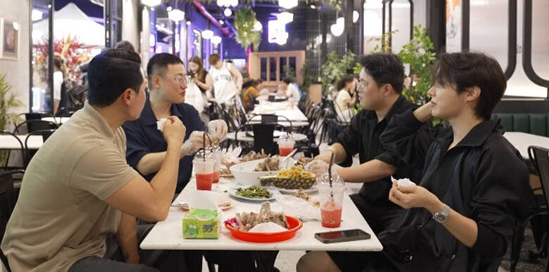 「ARIRANG」へと繋がる、BTSメンバーそれぞれの飛躍的な成長...j-hopeが公演中のコンディション管理で覗かせた"完璧なルーティン"とは？