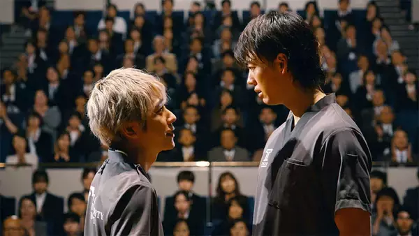 「同じ顔、別の狂気――二宮和也の前作との演じ分けが秀逸な「ブラックペアン シーズン2」」の画像