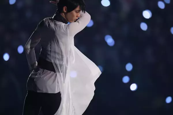 「繊細さと力強さを兼ね備えた羽生結弦らが、未来への希望を表現したアイスショー『東和薬品 presents 羽生結弦 notte stellata 2026』の魅力」の画像