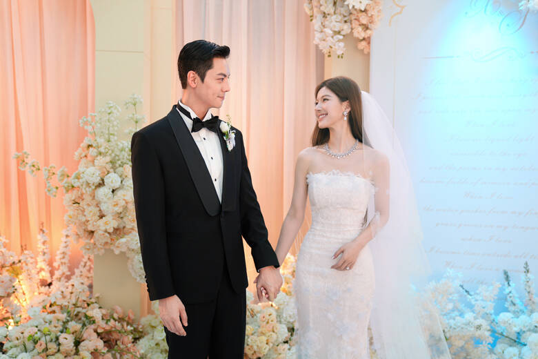 "可憐さ"を脱ぎ捨てたチャオ・ルースー(趙露思)、ウィリアム・チャン(陳偉霆)との"誰もが羨む夫婦像"が反響を呼んだ「私の完璧な結婚」