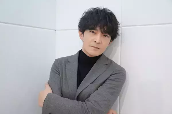 津田健次郎「10年後、20年後はまた違う印象になる」映画『恋愛裁判』インタビュー