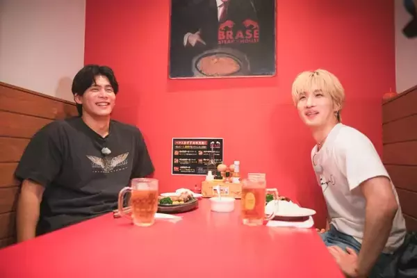 「安齊勇馬＆松井利樹「僕のこと好きなのかな(笑)」 初対面の"ハジメテタッグ"で芽生えた友情」の画像